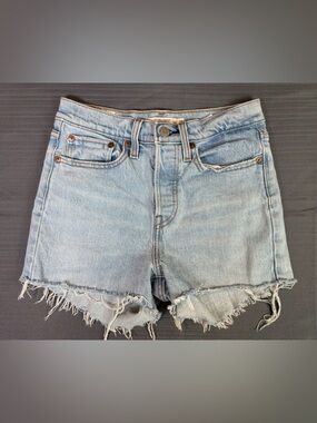 Levi’s Wedgie Straight Cut Off Shorts Womens 24 High Rise Light Wash Denim
